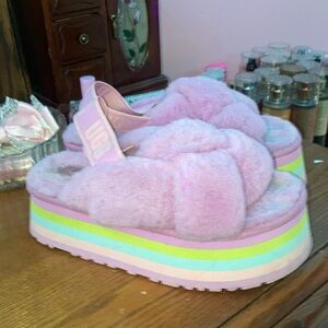 Platform slipper uggs